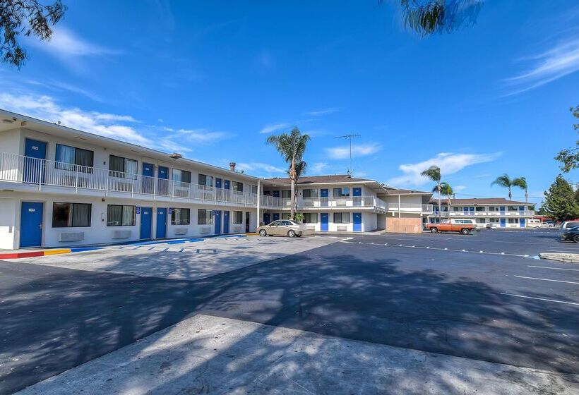 Motel 6 Stanton, Ca
