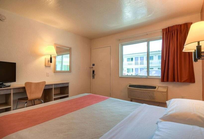 Motel 6 Westminster, Ca   South   Long Beach Area