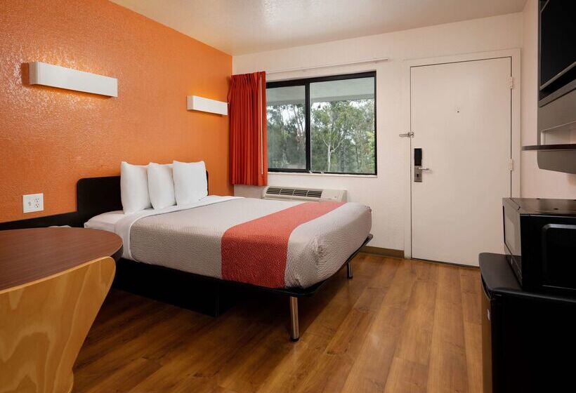 Motel 6 Camarillo, Ca