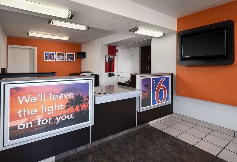 Motel 6carpinteria, Ca  Santa Barbara  North