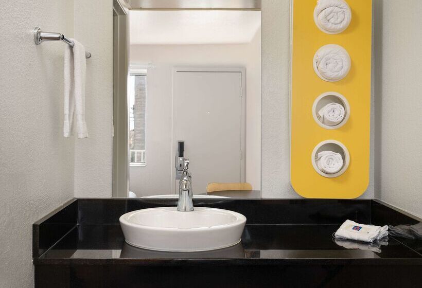 Motel 6carpinteria, Ca  Santa Barbara  North