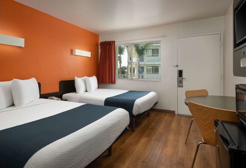 Motel 6carpinteria, Ca  Santa Barbara  North