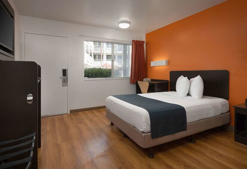 Motel 6carpinteria, Ca  Santa Barbara  North