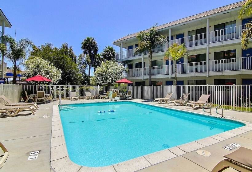 Motel 6carpinteria, Ca  Santa Barbara  North