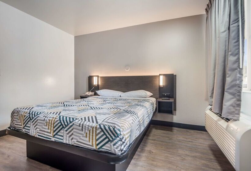 Motel 6college Station, Tx  Bryan