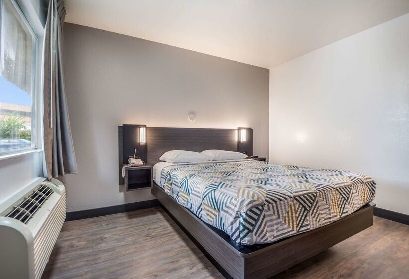 Motel 6college Station, Tx  Bryan