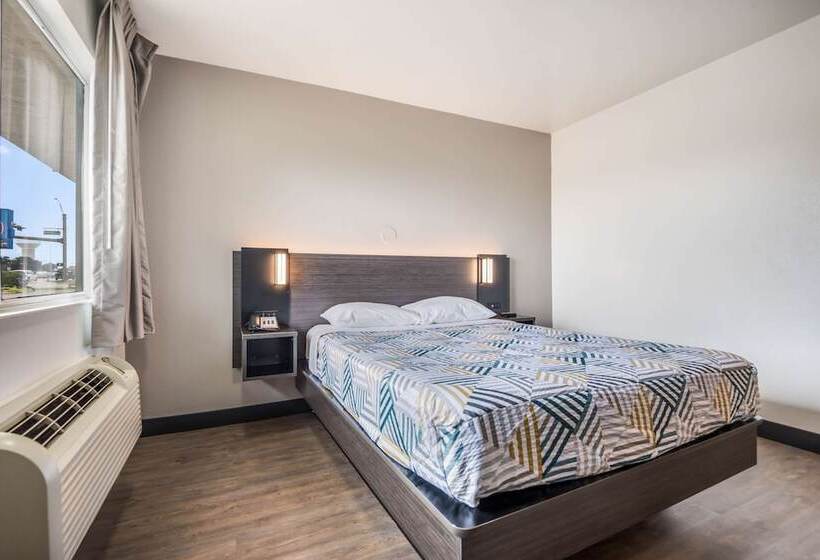 Motel 6college Station, Tx  Bryan