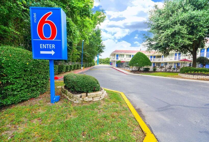 Motel 6 Huntsville, Tx
