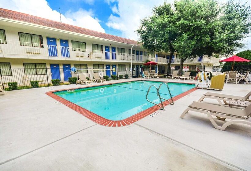 Motel 6 Huntsville, Tx