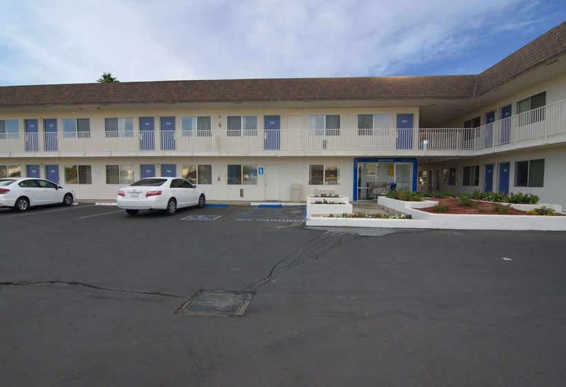 Motel 6indio, Ca  Palm Springs