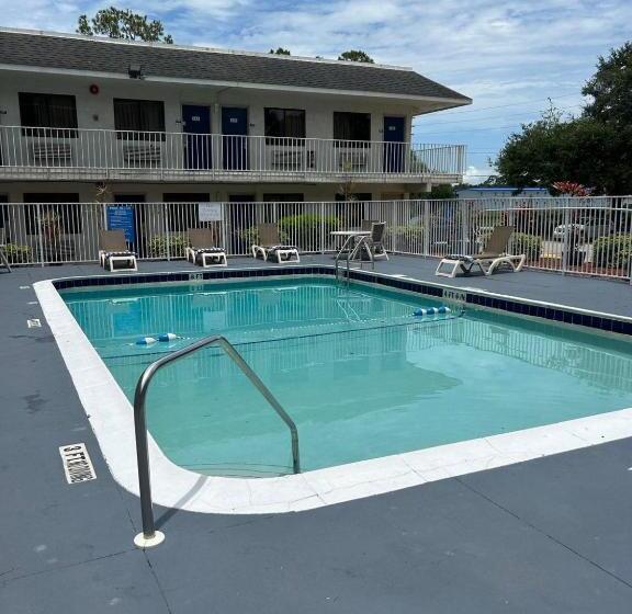 Motel 6 Lakeland, Fl