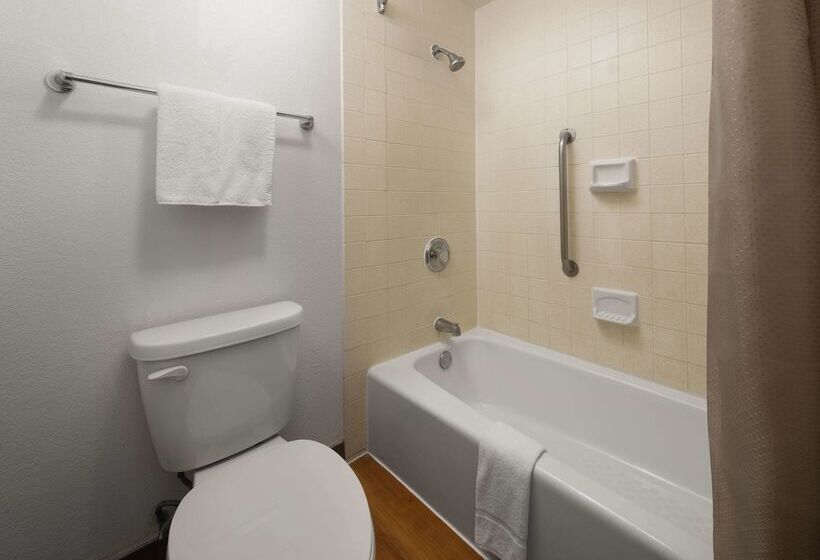 Motel 6 San Simeon, Ca  Hearst Castle Area