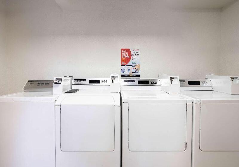 Motel 6temecula, Ca  Historic Old Town