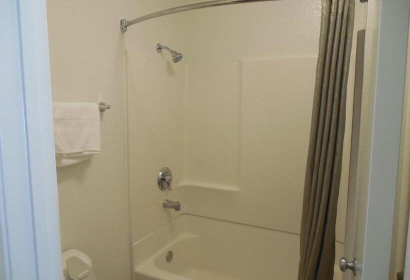 Motel 6temecula, Ca  Historic Old Town