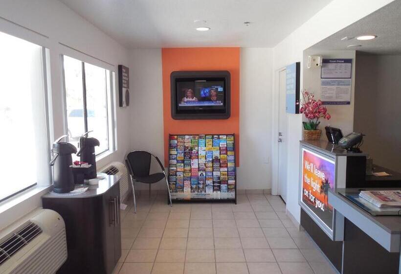 Motel 6temecula, Ca  Historic Old Town