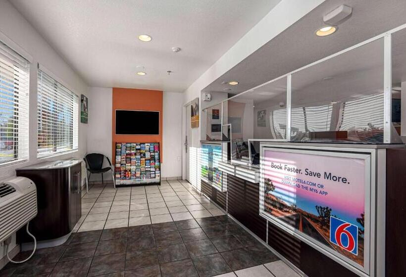 Motel 6temecula, Ca  Historic Old Town