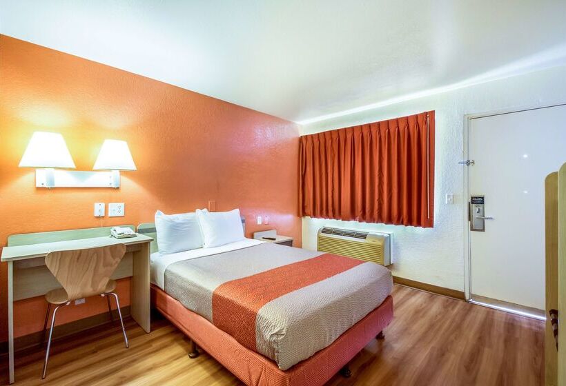 Motel 6youngtown, Az  Phoenix  Sun City