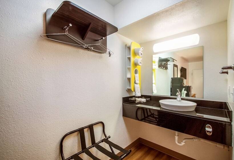 Motel 6youngtown, Az  Phoenix  Sun City