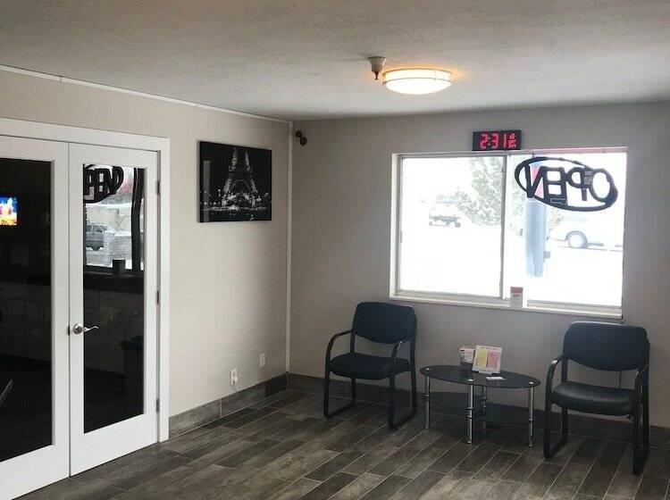 מוטל Ameri Stay Inn & Suites