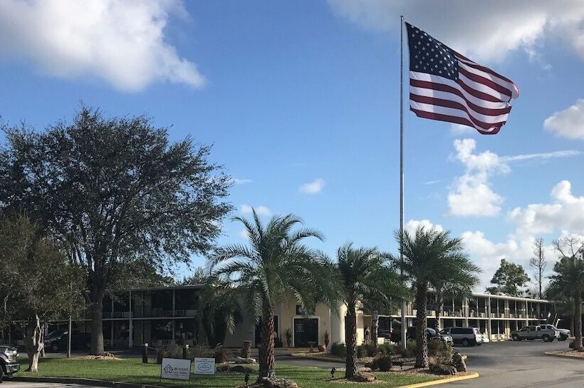 فندق على الطريق At Home Inn  Fort Pierce