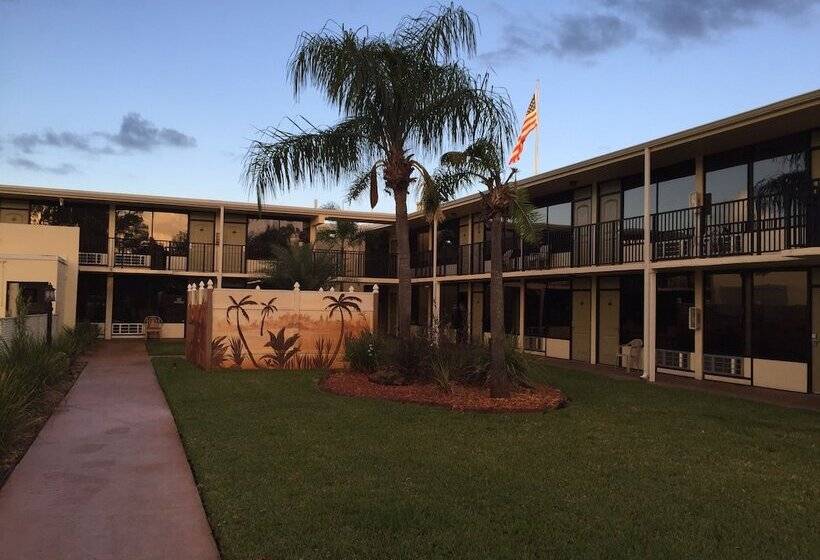 فندق على الطريق At Home Inn  Fort Pierce