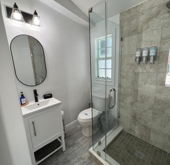 فندق على الطريق Blue Waters Treasure Island