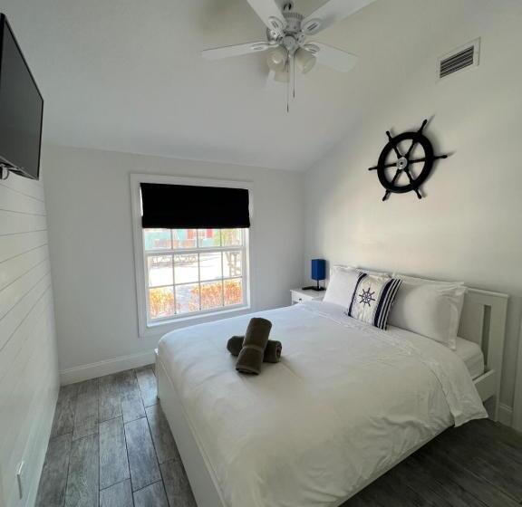 فندق على الطريق Blue Waters Treasure Island