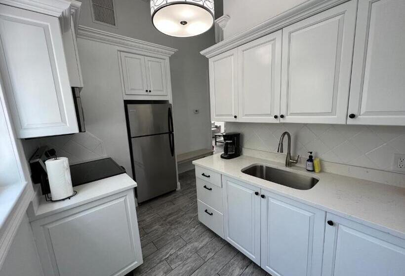 فندق على الطريق Blue Waters Treasure Island