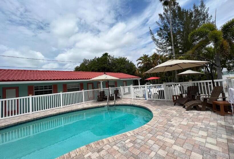 فندق على الطريق Blue Waters Treasure Island