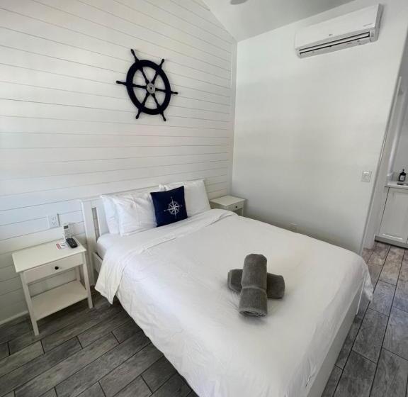 فندق على الطريق Blue Waters Treasure Island