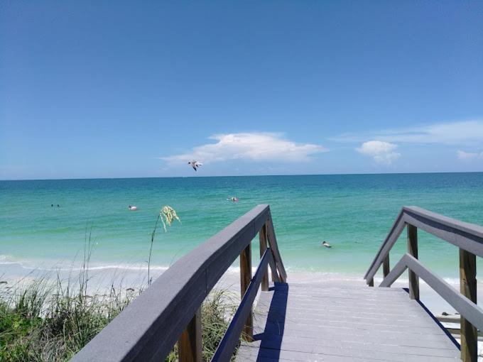 فندق على الطريق Blue Waters Treasure Island