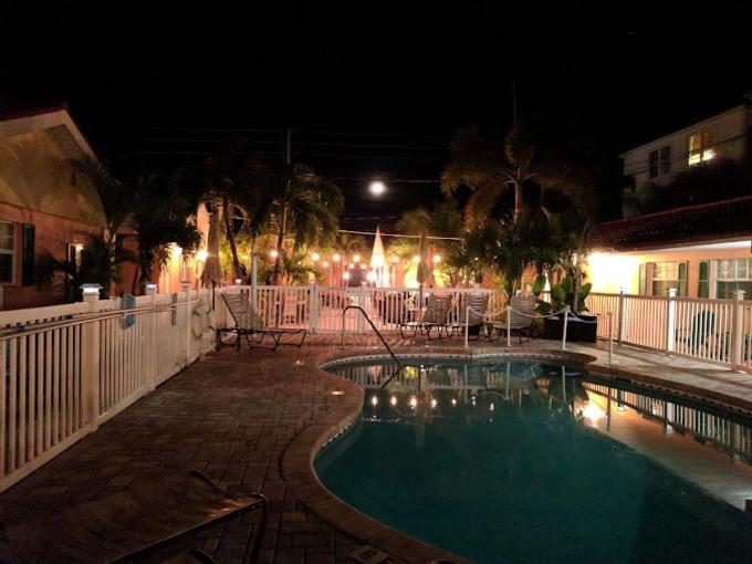 فندق على الطريق Blue Waters Treasure Island