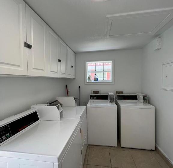 فندق على الطريق Blue Waters Treasure Island