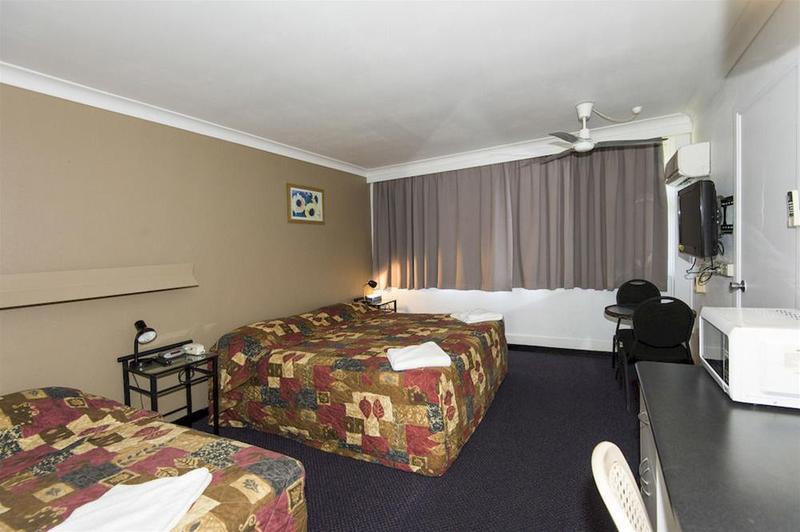 مُتل Mid City Motor Inn