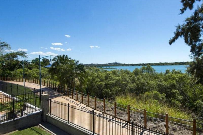 فندق على الطريق Mid City Motor Inn