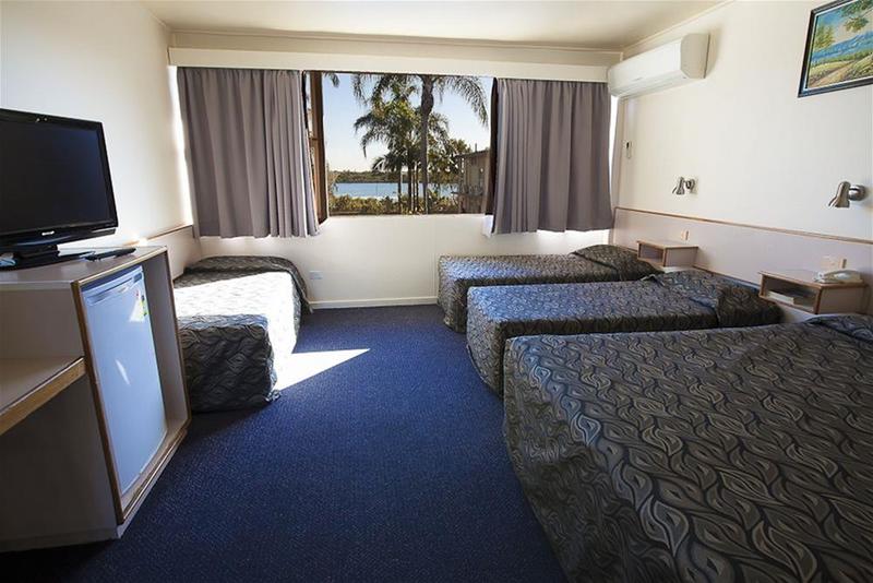 فندق على الطريق Mid City Motor Inn