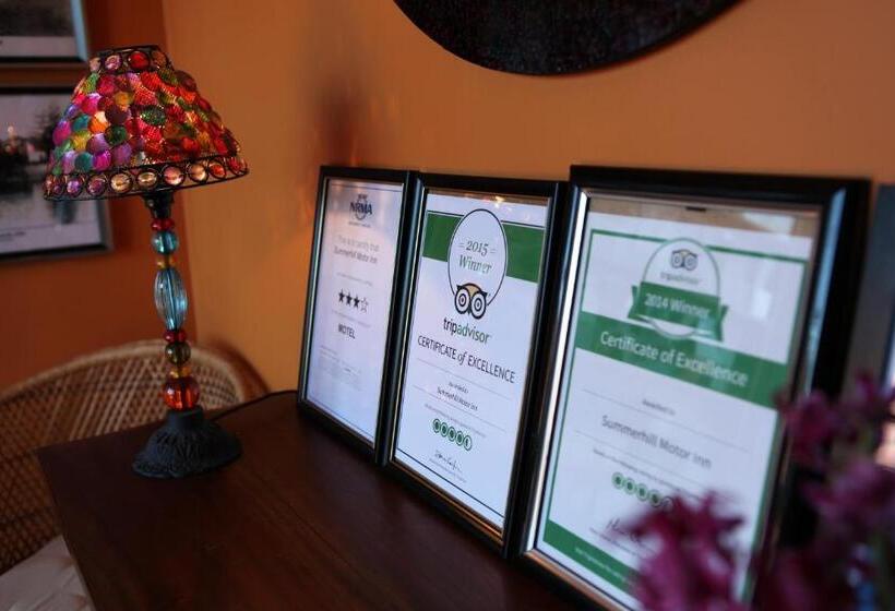 فندق على الطريق Summerhill Motor Inn