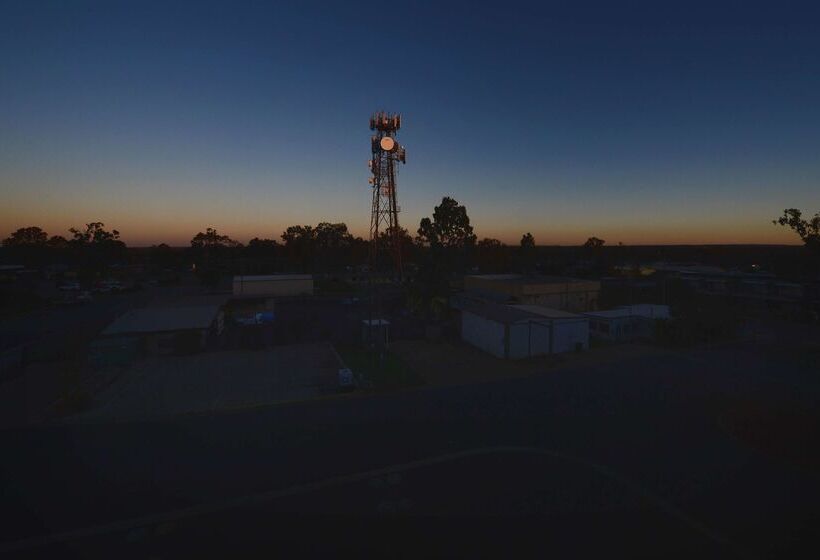 Oaks Moranbah Suites