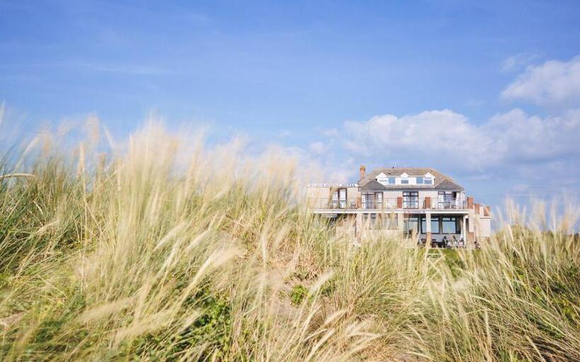 Пансион Beach House B&b