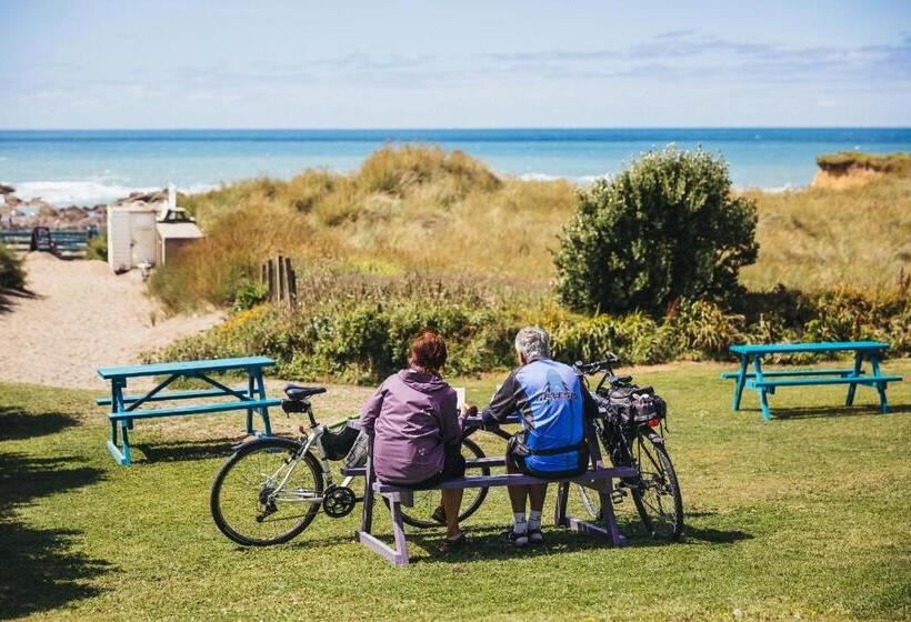 Пансион Beach House B&b