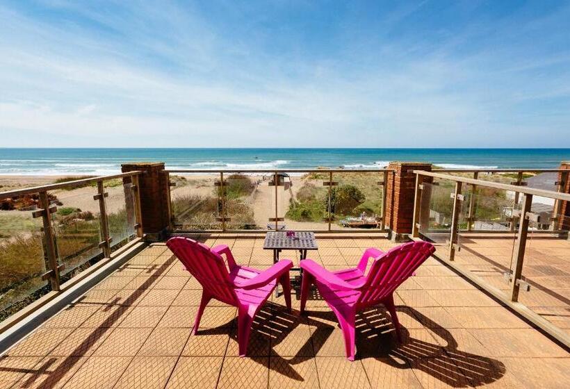 Пансион Beach House B&b