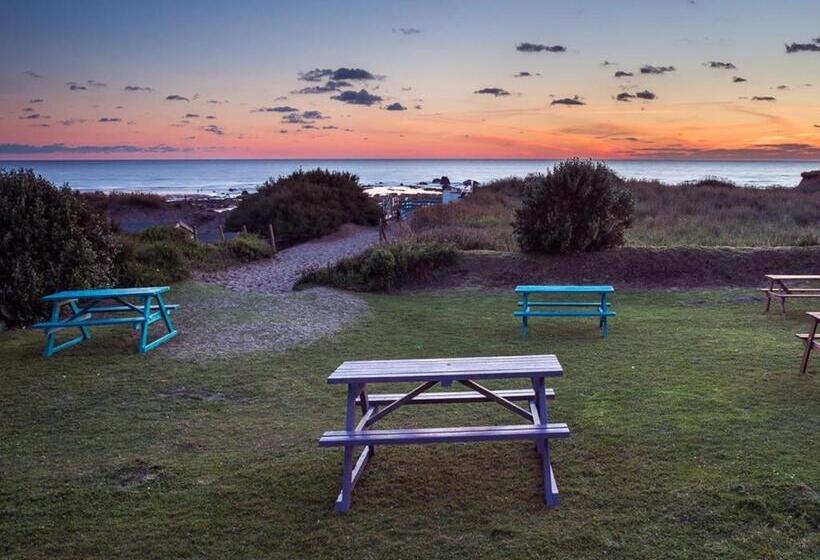 Пансион Beach House B&b