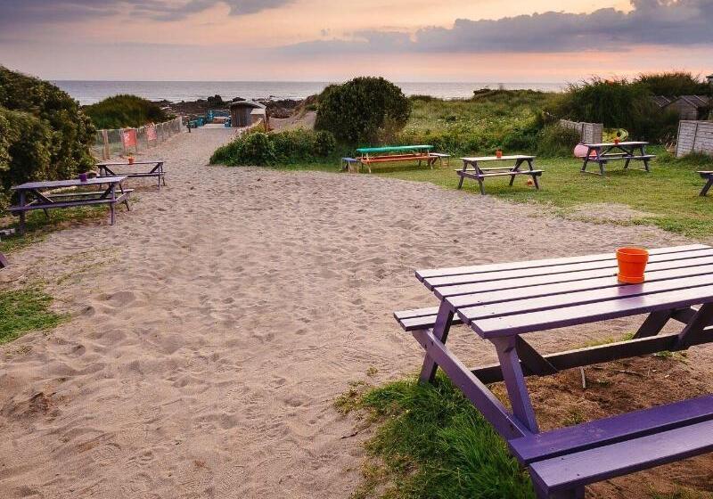 Пансион Beach House B&b