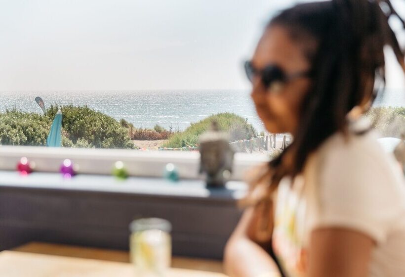 Пансион Beach House B&b