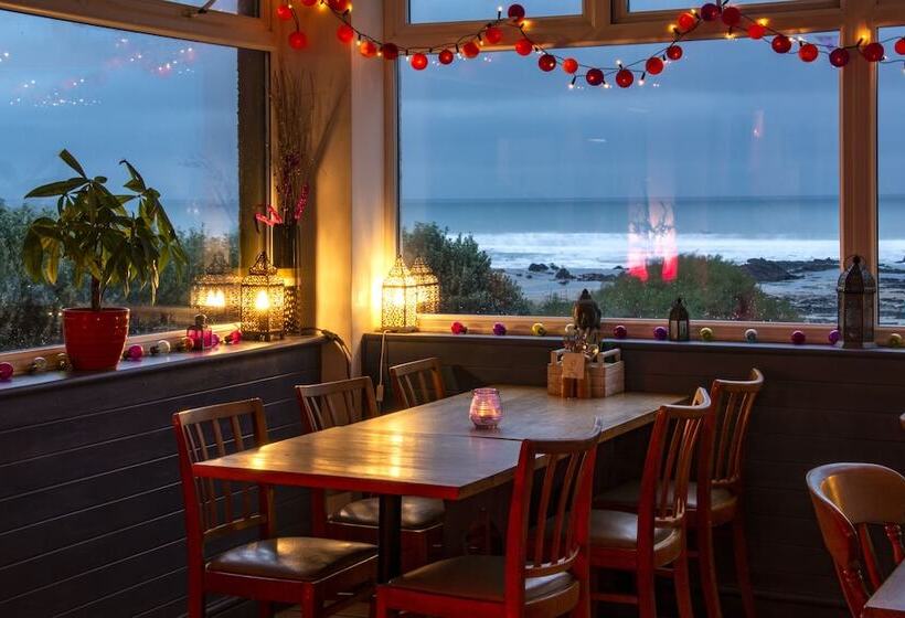 Пансион Beach House B&b