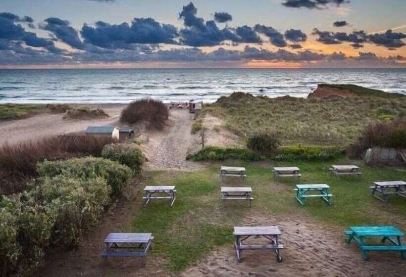 Пансион Beach House B&b