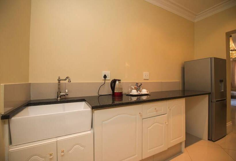 펜션 Cricklewood Manor