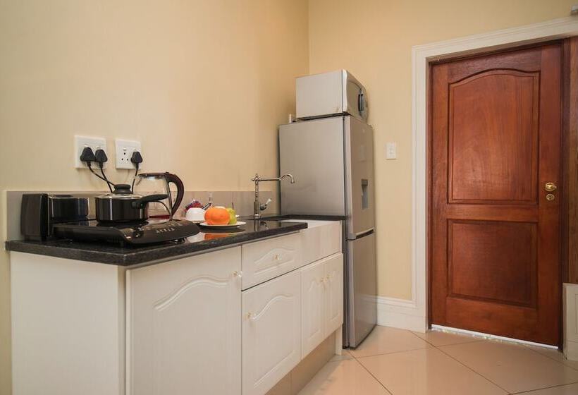 펜션 Cricklewood Manor