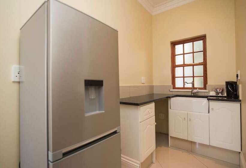 펜션 Cricklewood Manor