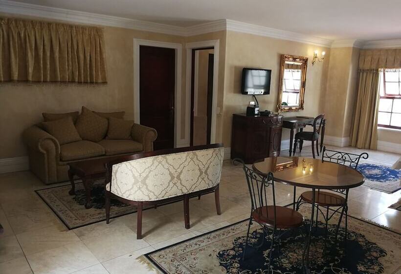 펜션 Cricklewood Manor